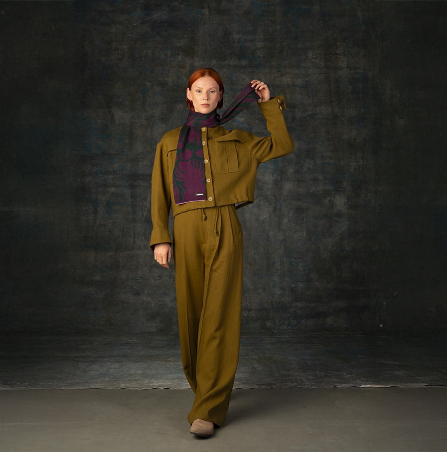 Wolvis - sjaal Cerura grape mini