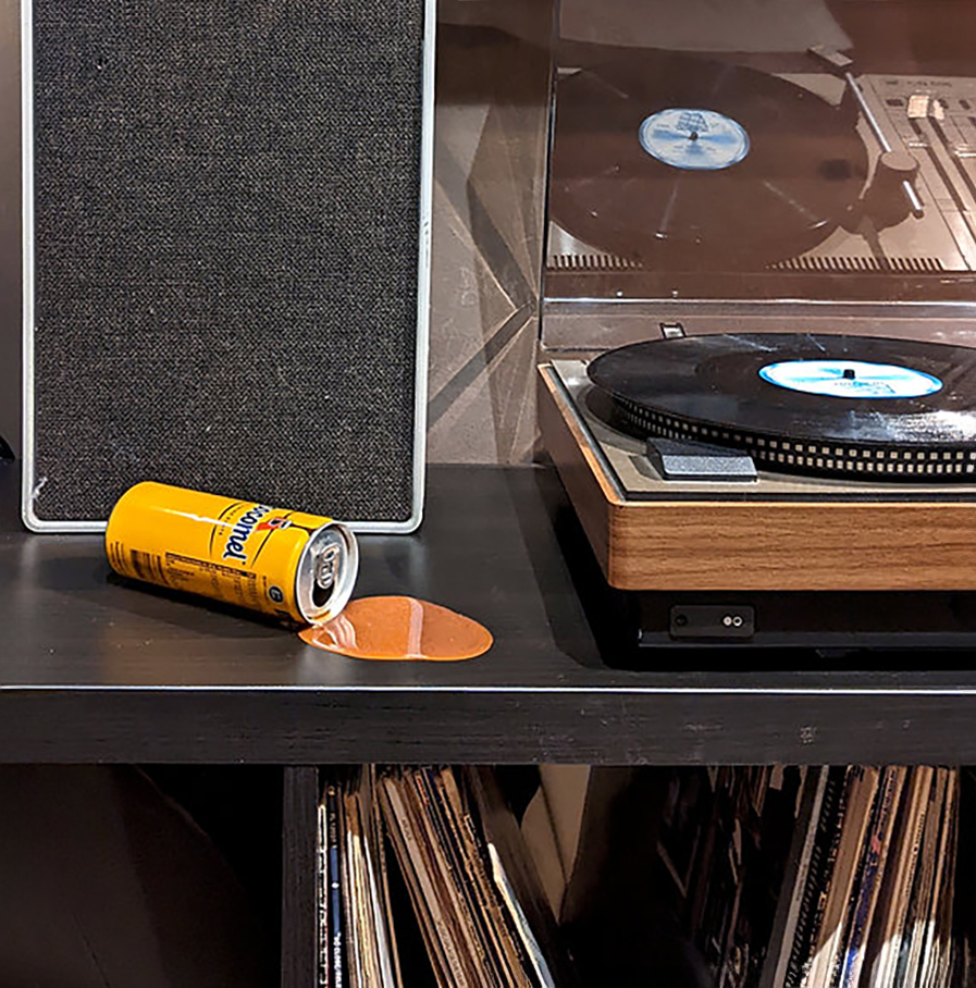 Tosca van den Braak - blikje chocomel