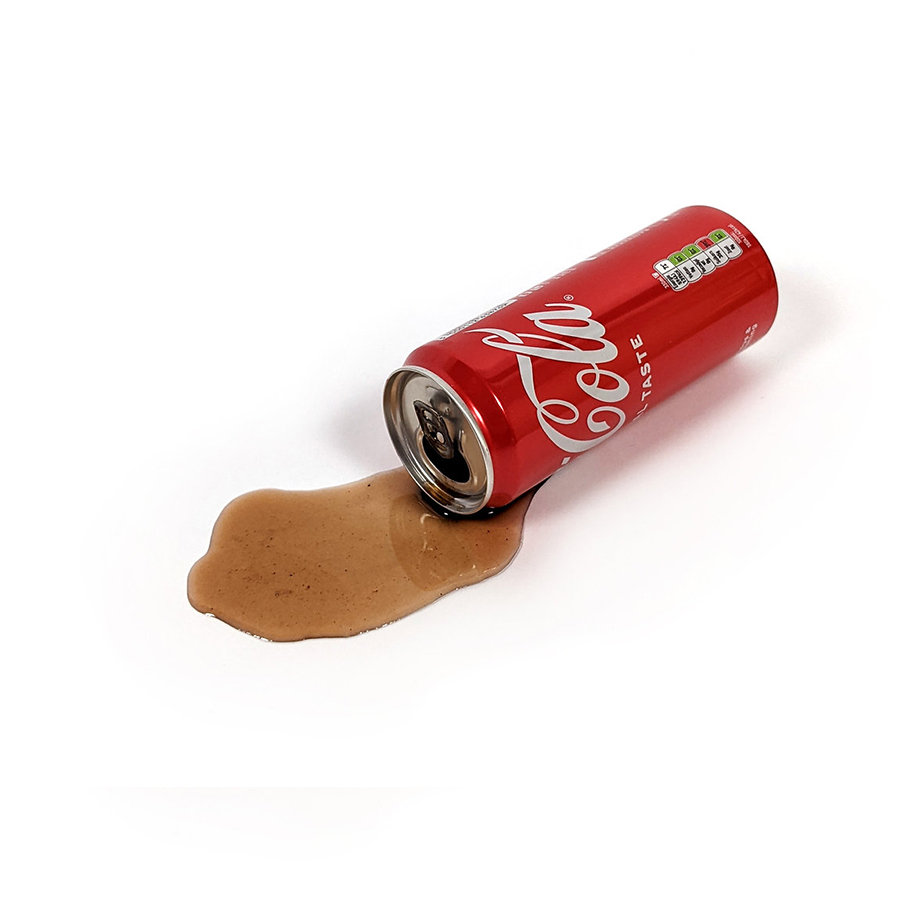Tosca van den Braak - blikje Coca-Cola
