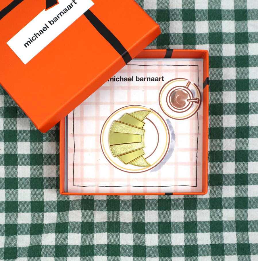 Michael Barnaart - broche Croissant, cadeauverpakking