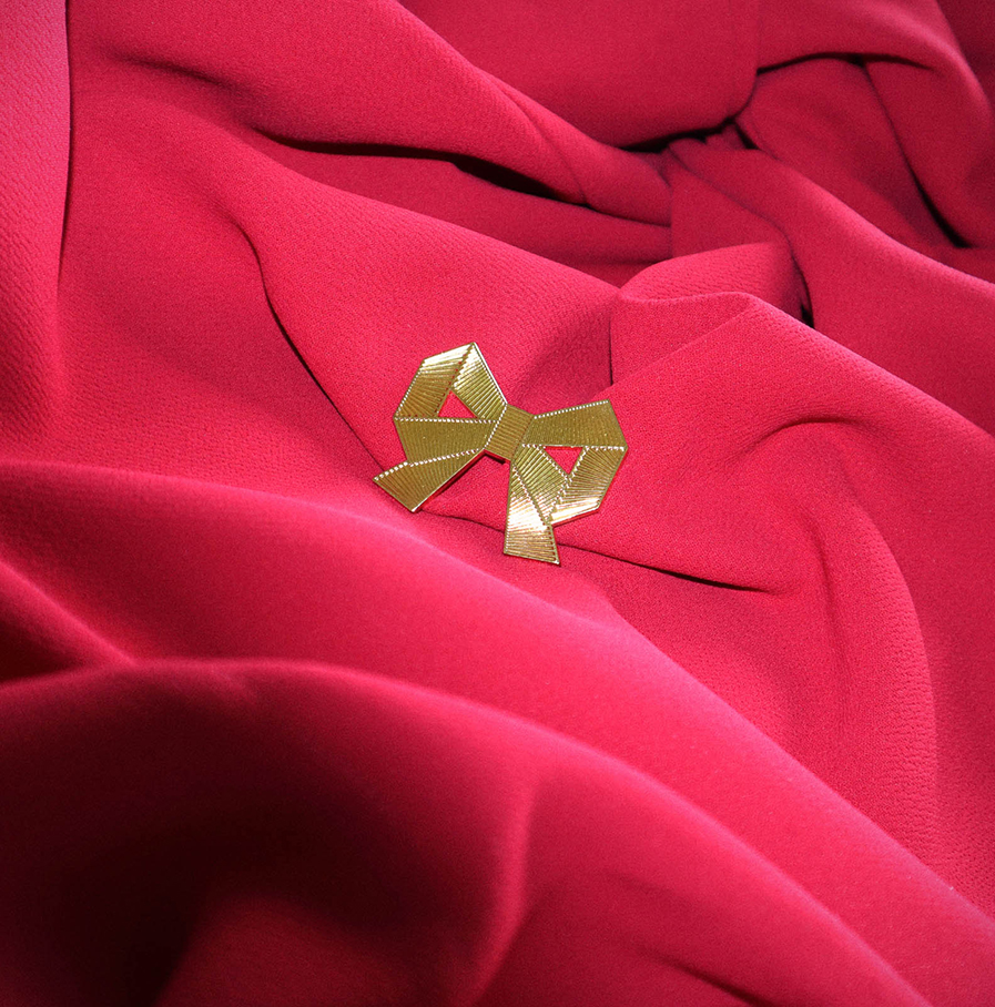 Michael Barnaart, broche strik